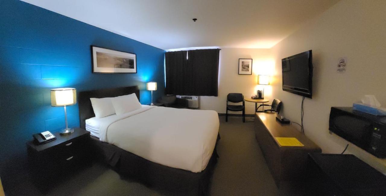 Roadking Inns Motel YYC Exteriör bild