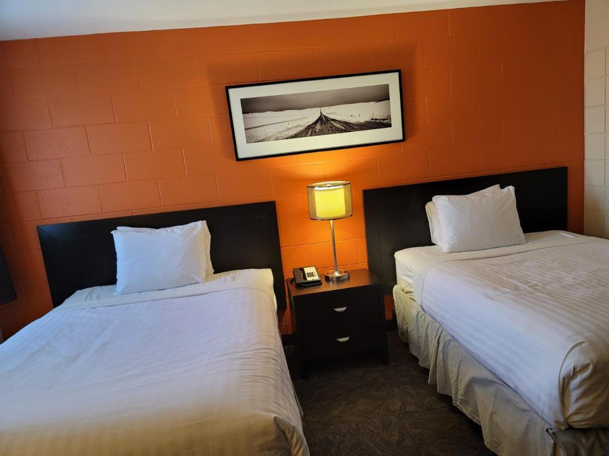 Roadking Inns Motel YYC Exteriör bild